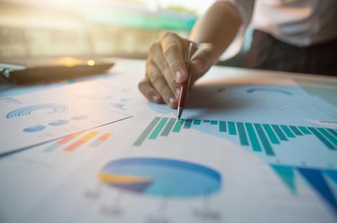 Methods and tools for market analysis. Intelligent systems of analysis and reporting for SMEs