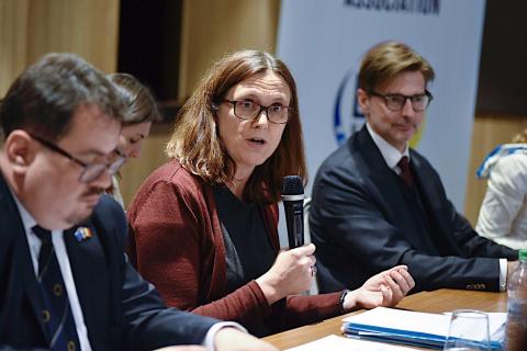 Cecilia Malmström addressing her audience in Chisinau